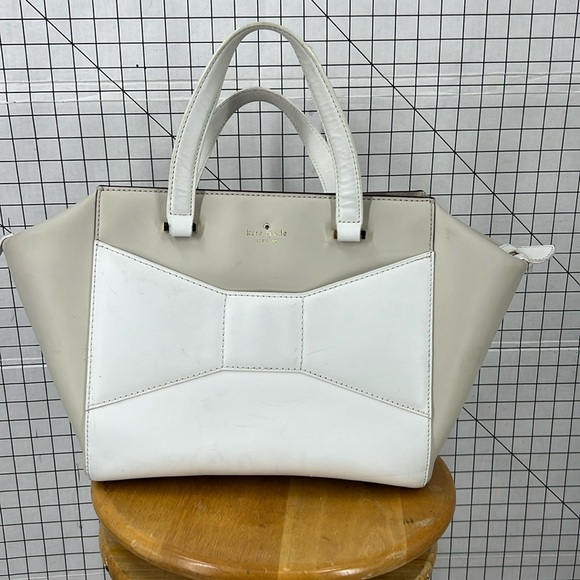 Kate Spade Park Avenue cream handbag